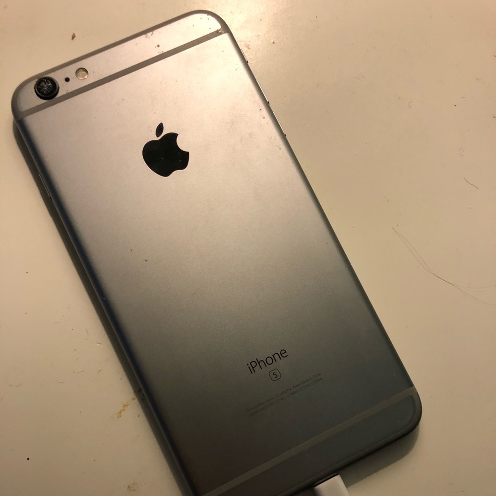 iPhone 6s/ screen cracked